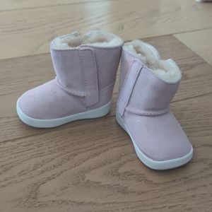 UGG Keelan Sparkle light pink size 2/3